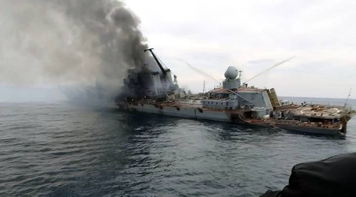 Военные эксперты: Катастрофа российского флота в Черном море. Он беззащитен и обречен